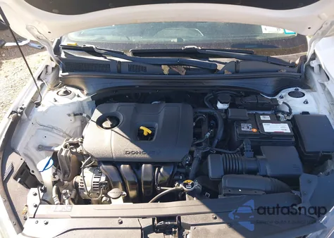 2019 Kia Forte Lxs z USA, uszkodzony, nr VIN 3KPF24ADXKE114823